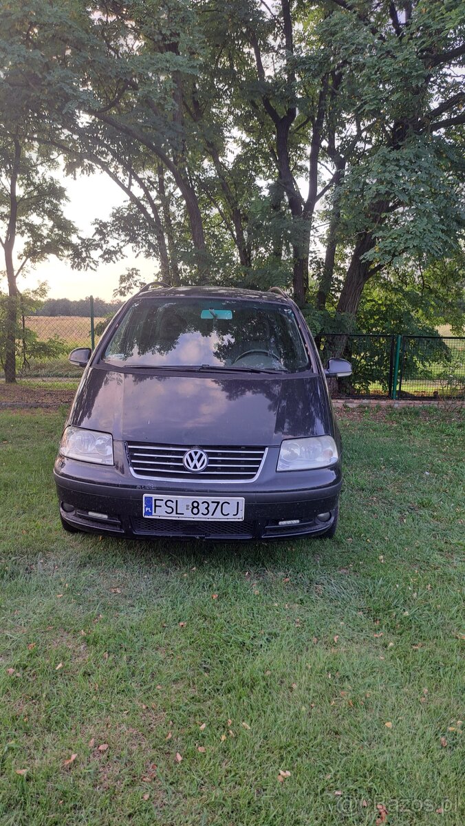 VW SHARAN