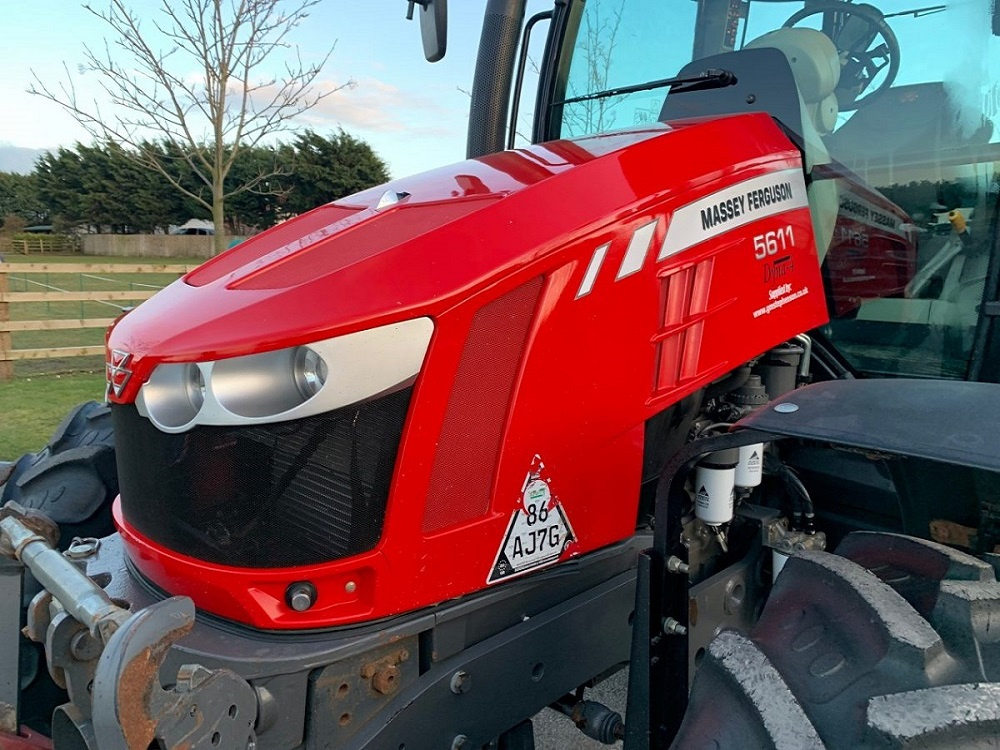 Massey Ferguson 5611