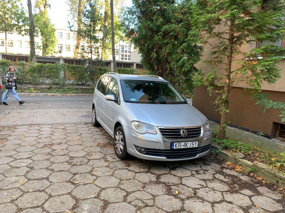 VW Touran 1,4 tsi 140KM. Rok 2007