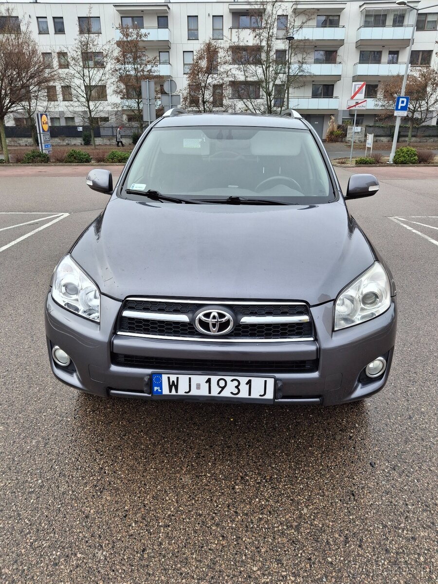 Sprzedam Toyota Rav 4 Disel 2.2 110 KW 150KM SUV