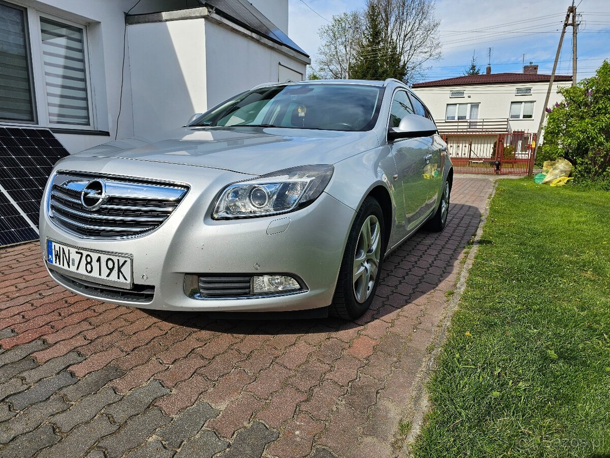 Opel insygnia  sport tourer 200hp