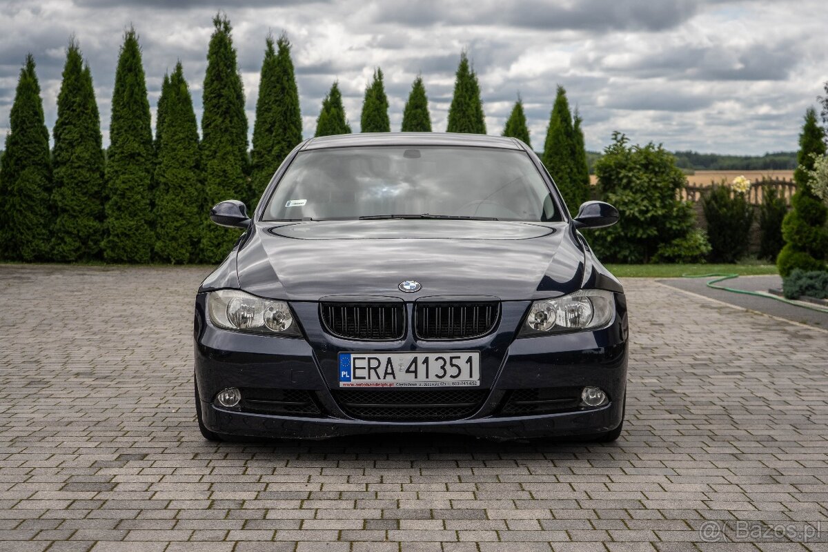 BMW E90 320i