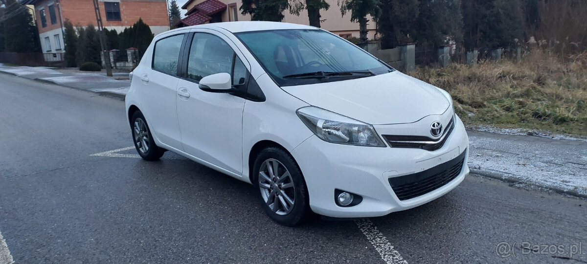 Toyota Yaris 1,4 D 90KM Comfort 2014r 187500 km NAVI kamera