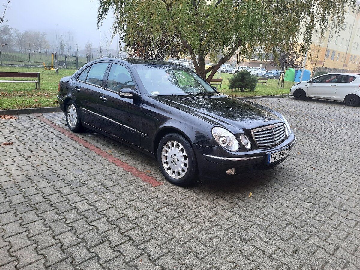 Mercedes-Benz E270 (W211)