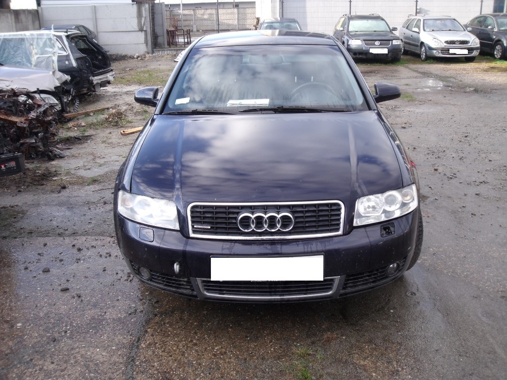 Audi A4 2.0 benzyna 131 KM ALT 2001 r. na części