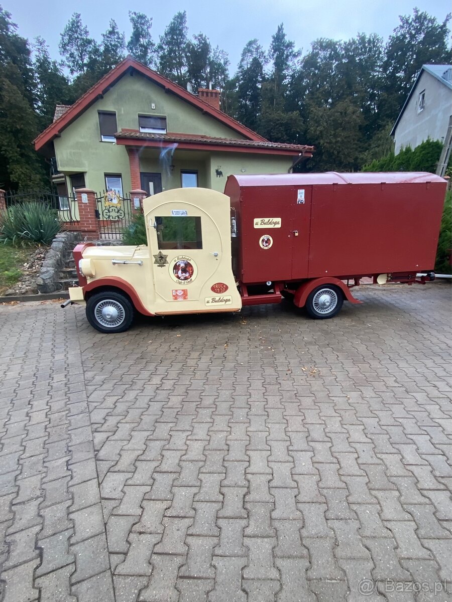 Jedyna taka kawiarenka na kołach , food truck