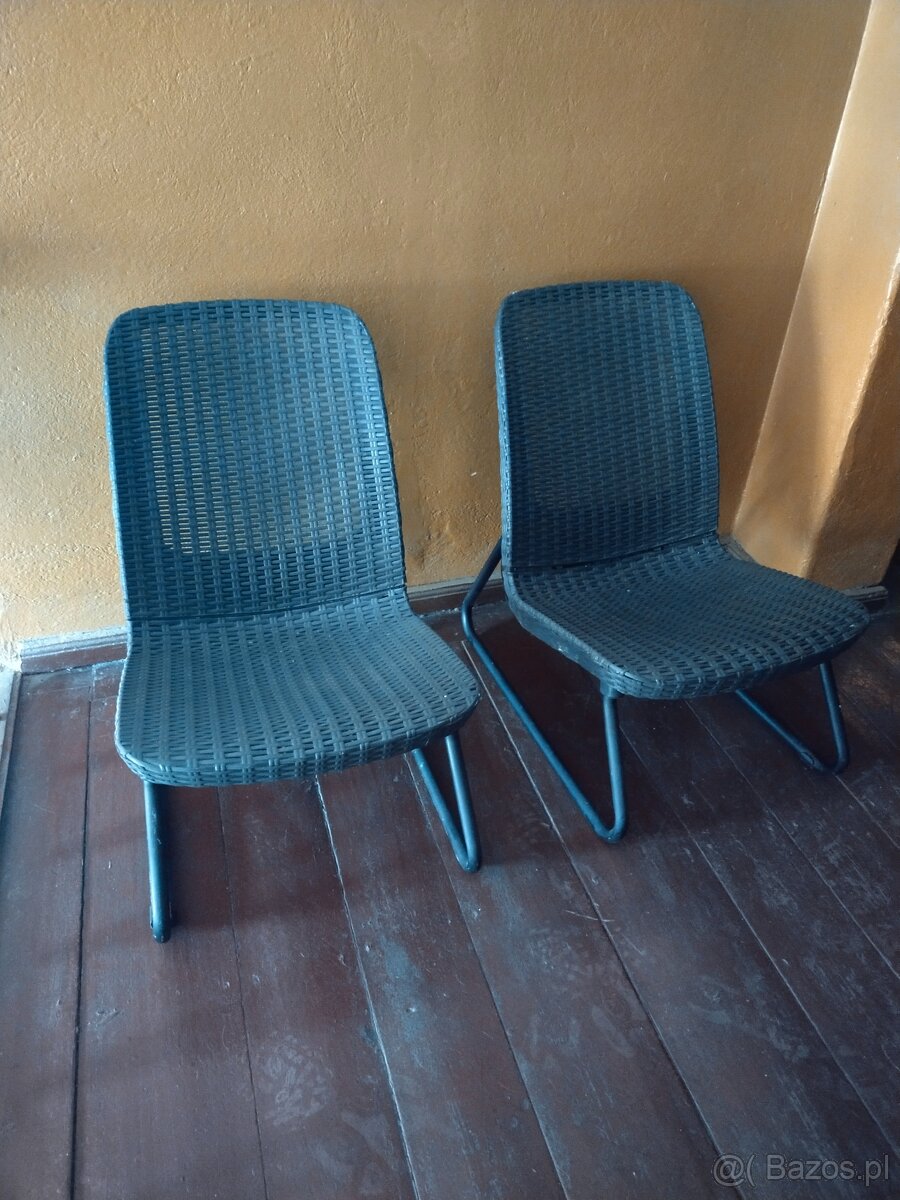 Krzesła z rattanu