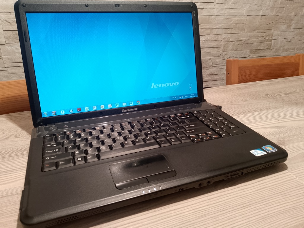 Laptop Lenovo G550 15,6" zasilacz