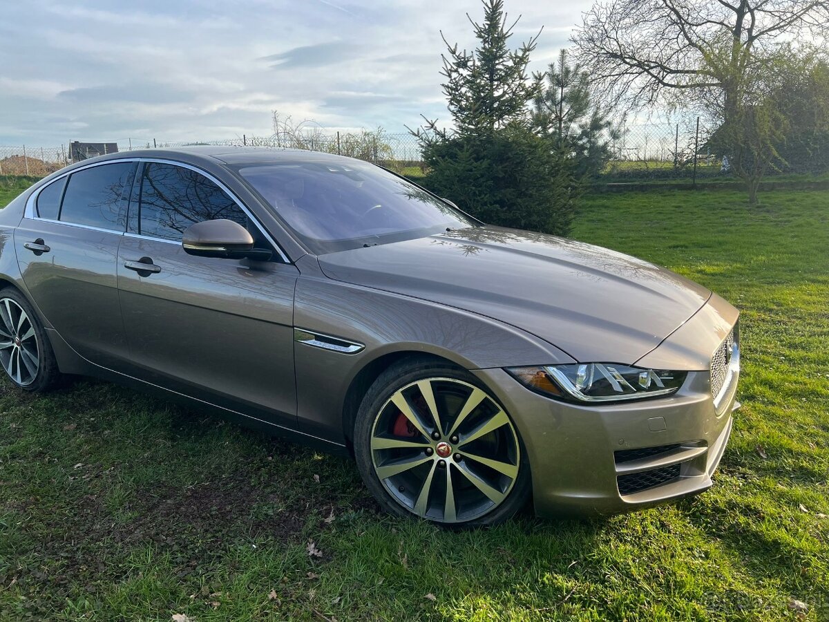 Jaguar XE 35t