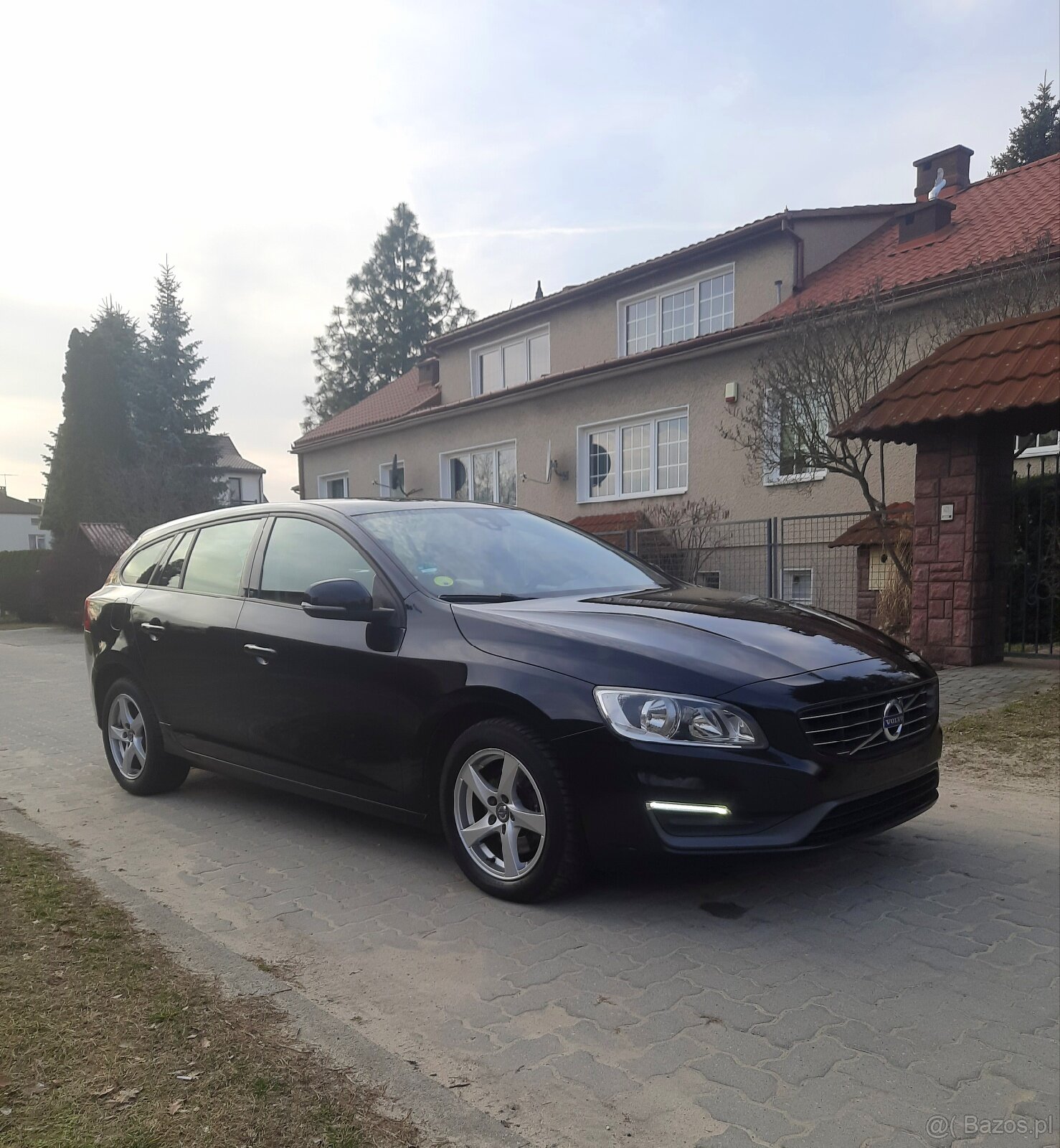 VOLVO V60 po lift z 2014r.- 2.0 diesel- 181KM