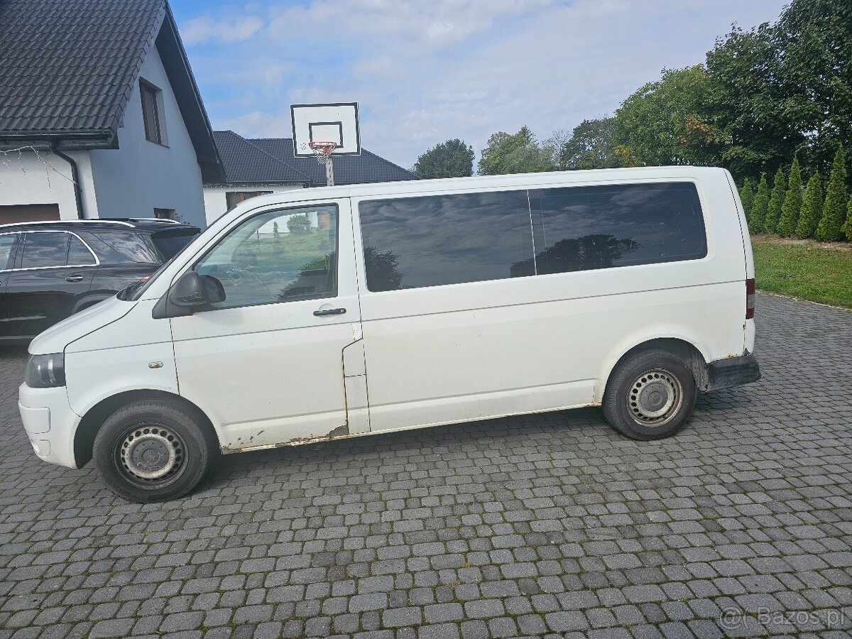 Samochód VW T5 LIFT