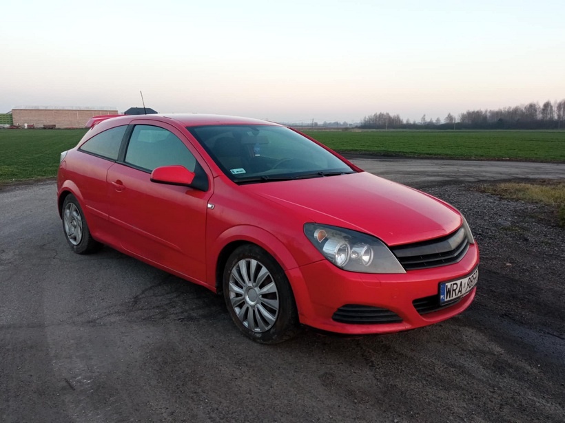 OPEL ASTRA GTC 2.0 TURBO 170 KM WAŻNE OC I PT JEŻDŻĄCA