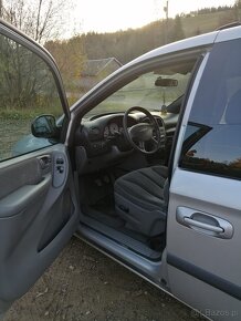 Chrysler Voyager - 10