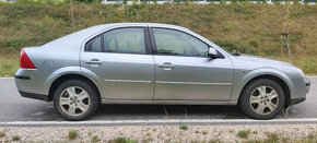 Ford Mondeo MK3 Trend 1.8B 110KM Hatchback 2004r zarej. - 11