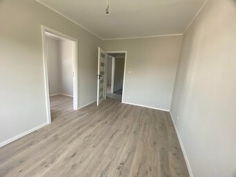 3 pokoje, 45.50m2, parter, po remoncie, Os. Kaliniec - 11