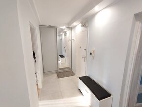 2 pokoje, 54.20m2, balkon, III p., po remoncie, ul. Podmiejs - 12