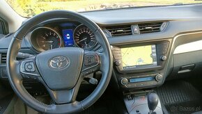 Toyota Avensis 2.0 - 2016 - 12