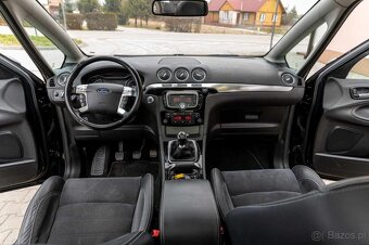 Ford S-Max - 13