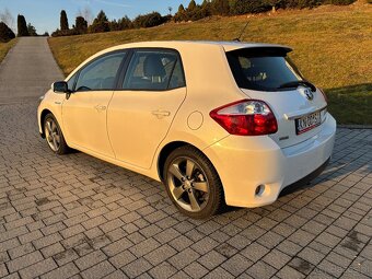 Sprzedam Toyota Auris 1.8 Hybryda - 17