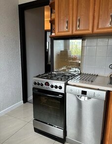 3 pokoje, 48m2, balkon, umeblowane, III piętro, Os. Asnyka - 18