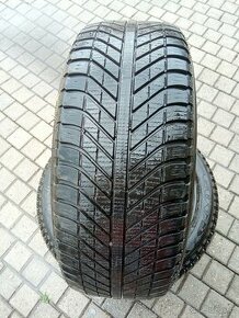 opony GOODYLER  235/55/17 r nie naprawiane 99v m +s całorocz