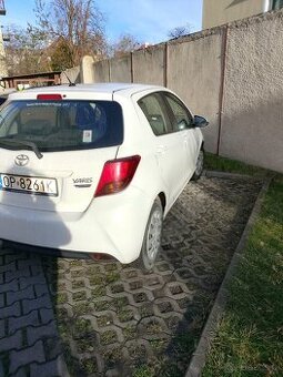 Sprzedam Toyotę yaris z niskim przebiegiem