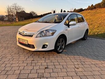 Sprzedam Toyota Auris 1.8 Hybryda