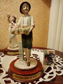 Figura sygnowana Leonardo 1988 winobranie - chłopiec