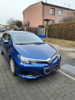 Toyota Auris Hibride - 1