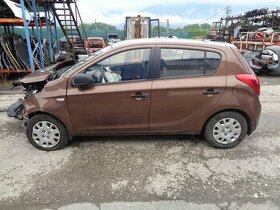 Sprzedam części zamienne do Hyundai i20 1,2i - 1