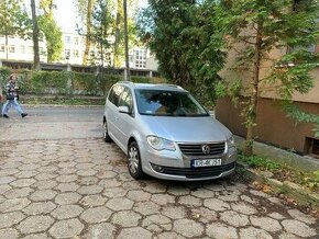 VW Touran 1,4 tsi 140KM. Rok 2007 - 1