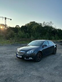 Opel Insignia 1.8 - 1