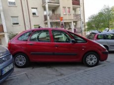 Sprzedam Citroena Xsarę Picasso 1,6 benzyna - 1