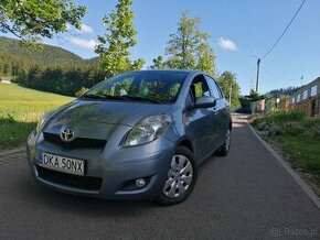 Sprzedam toyota yaris - 1