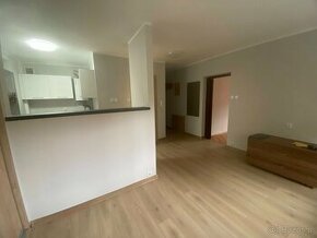 2 pokoje, 44m2, balkon, I piętro, po remoncie, Centrum