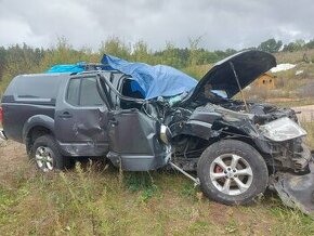 Nissan navara 2.5 tdi - 1