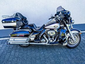 2010 Harley-Davidson Electra Glide Ultra Classic - 1