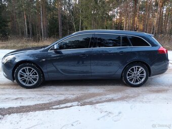 Opel insignia sport tourer - 20