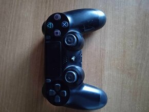 PlayStation 4 + 2 gry - 2