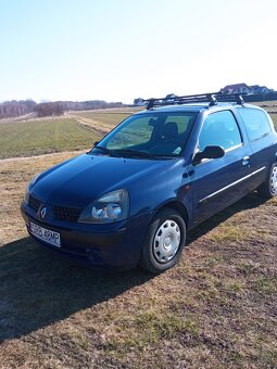 Sprzedam samochód RENAULT CLIO 2 z roku 2002  w stanie bardz - 2