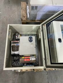 Falownik SCHNEIDER Altivar 31 5,5KW ATV31HU55N4 + szafka - 2