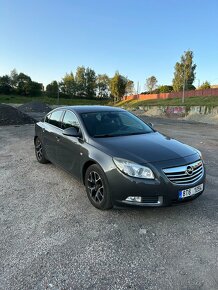 Opel Insignia 1.8 - 2