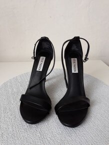 Czarne szpilki Steve Madden - 2