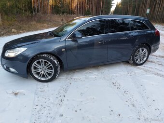 Opel insignia sport tourer - 2