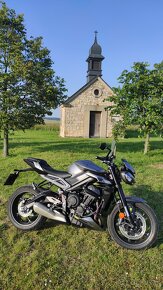 Triumph Street Triple 765 R--2023 - NOWY MODEL - 2