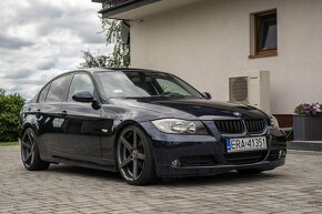 BMW E90 320i - 2