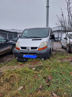 RENAULT TRAFIC - 2