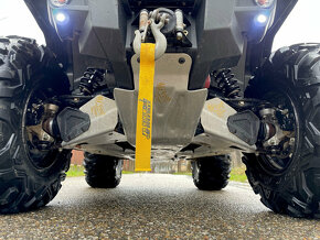 Quad Can-Am Outlander 650 MAX-XT - 2