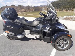 Can-Am Spyder RT - 2