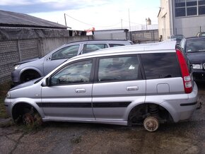 Honda HR-V 5 drzwi 1.6 benzyna 2001 r. na części - 2